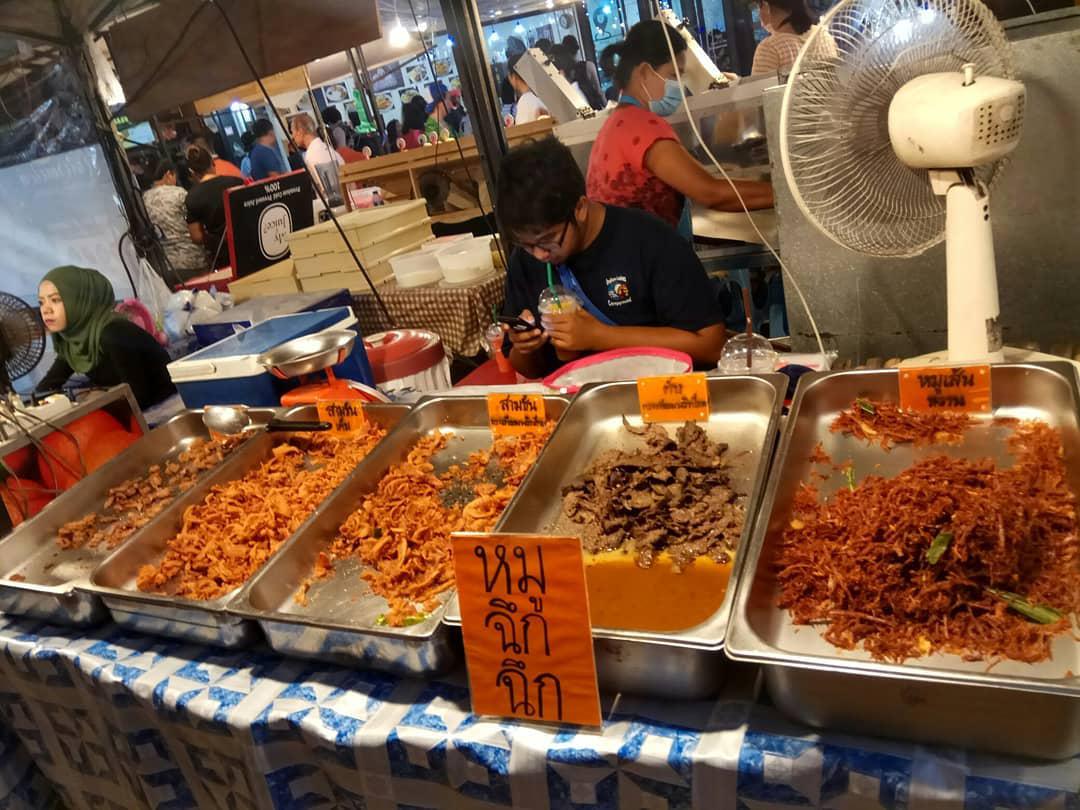Еда на рынке