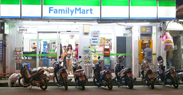 Family mart Таиланд